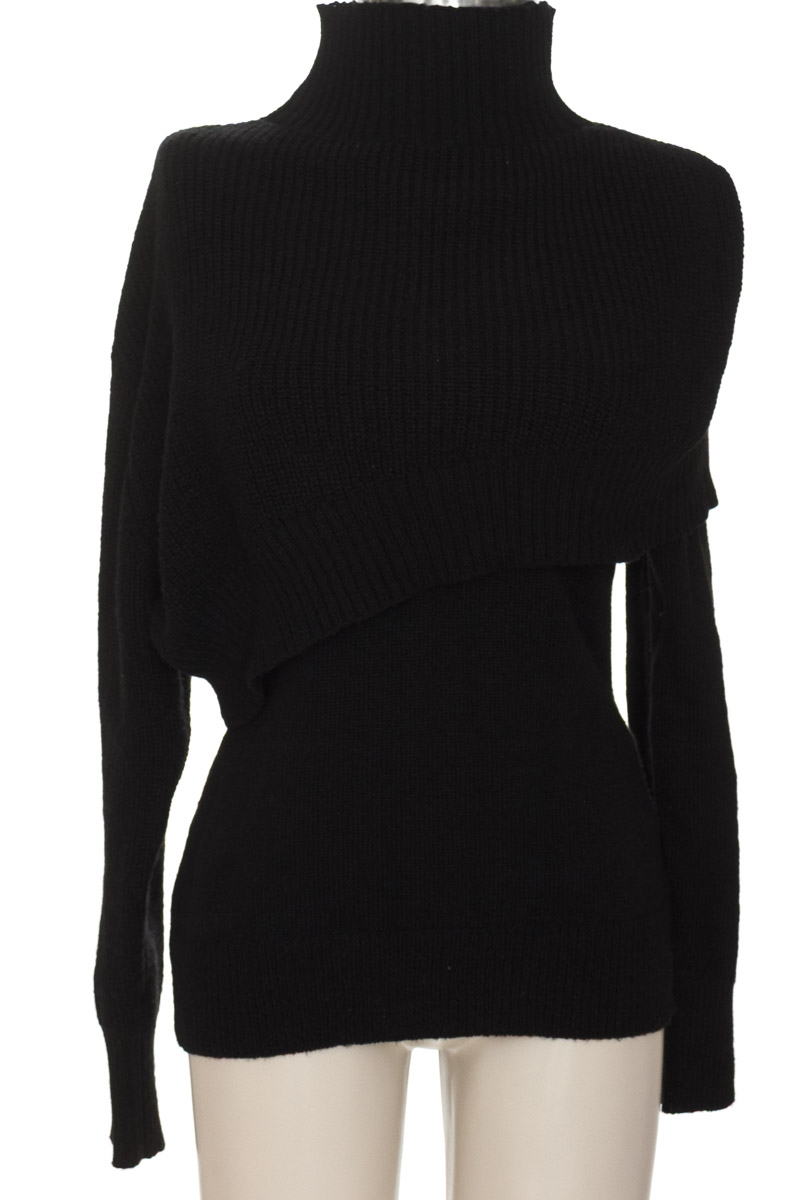 Sweater color Negro - Closeando
