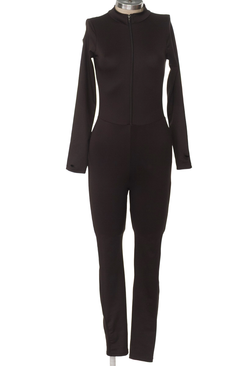 Ropa Deportiva / Salida de Baño color Negro - Closeando