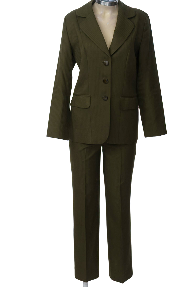 Vestido / Enterizo color Verde - Closeando