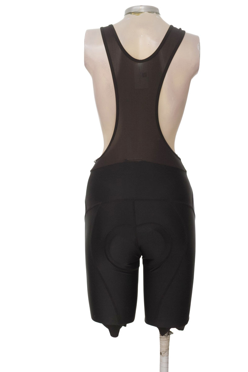 Ropa Deportiva / Salida de Baño color Negro - Closeando