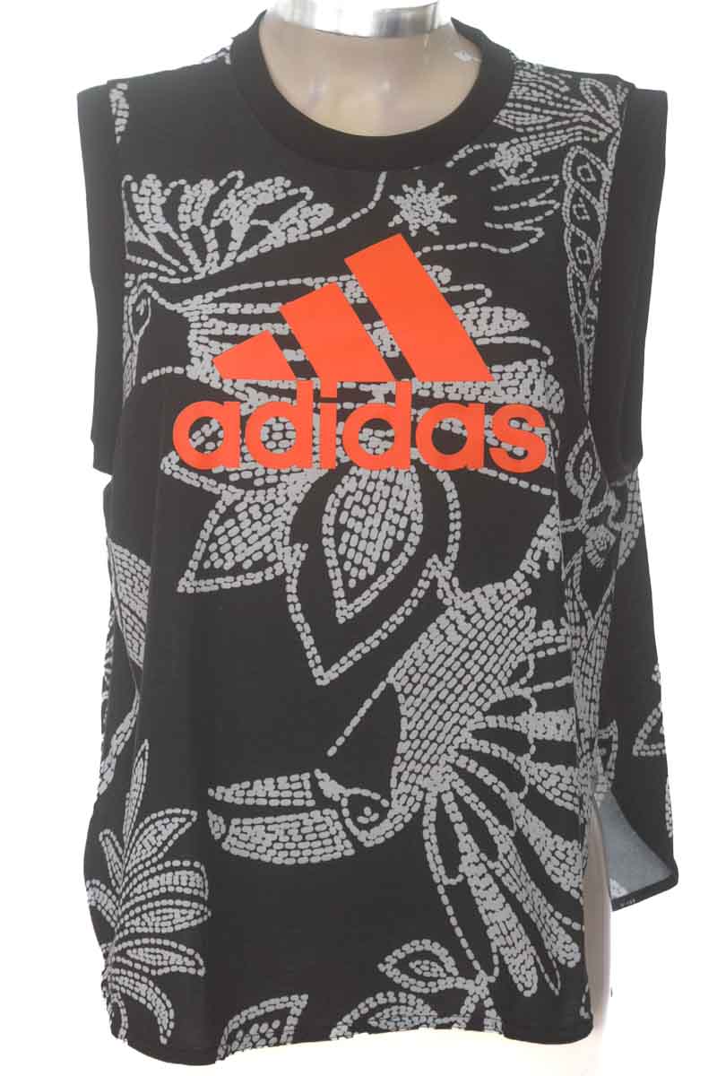 Ropa Deportiva / Salida de Baño color Negro - Adidas