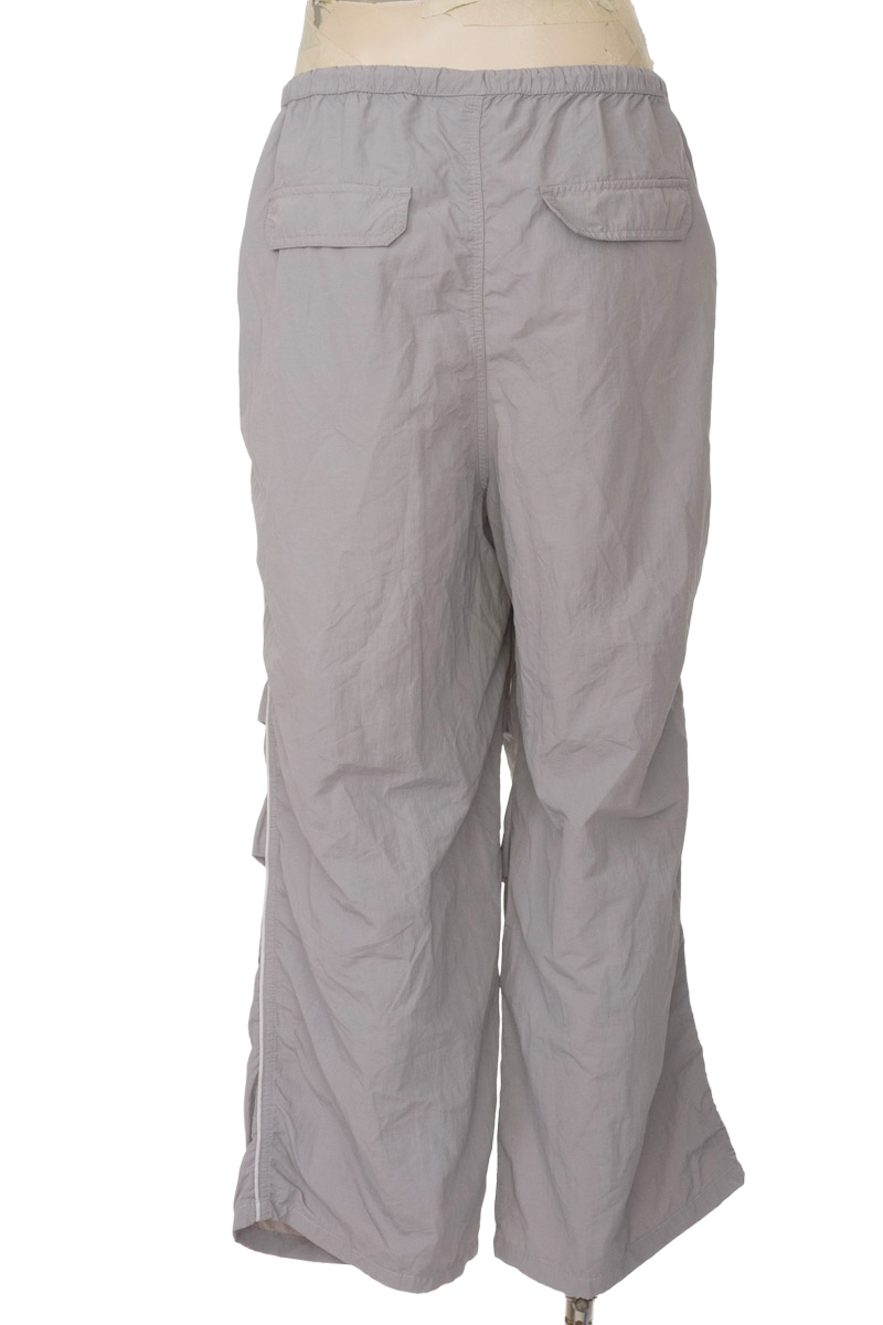 Ropa Deportiva / Salida de Baño color Gris - Divided by H&M