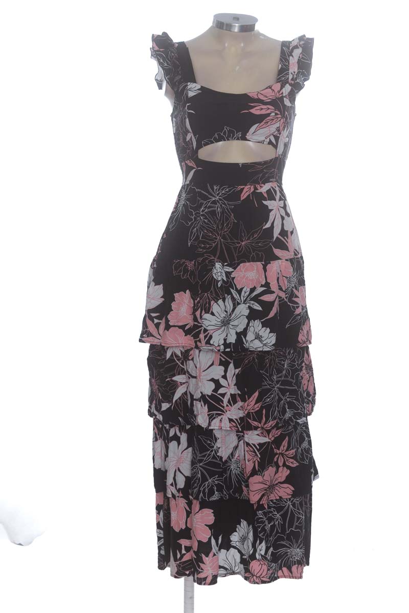 Vestido / Enterizo color Negro - Closeando