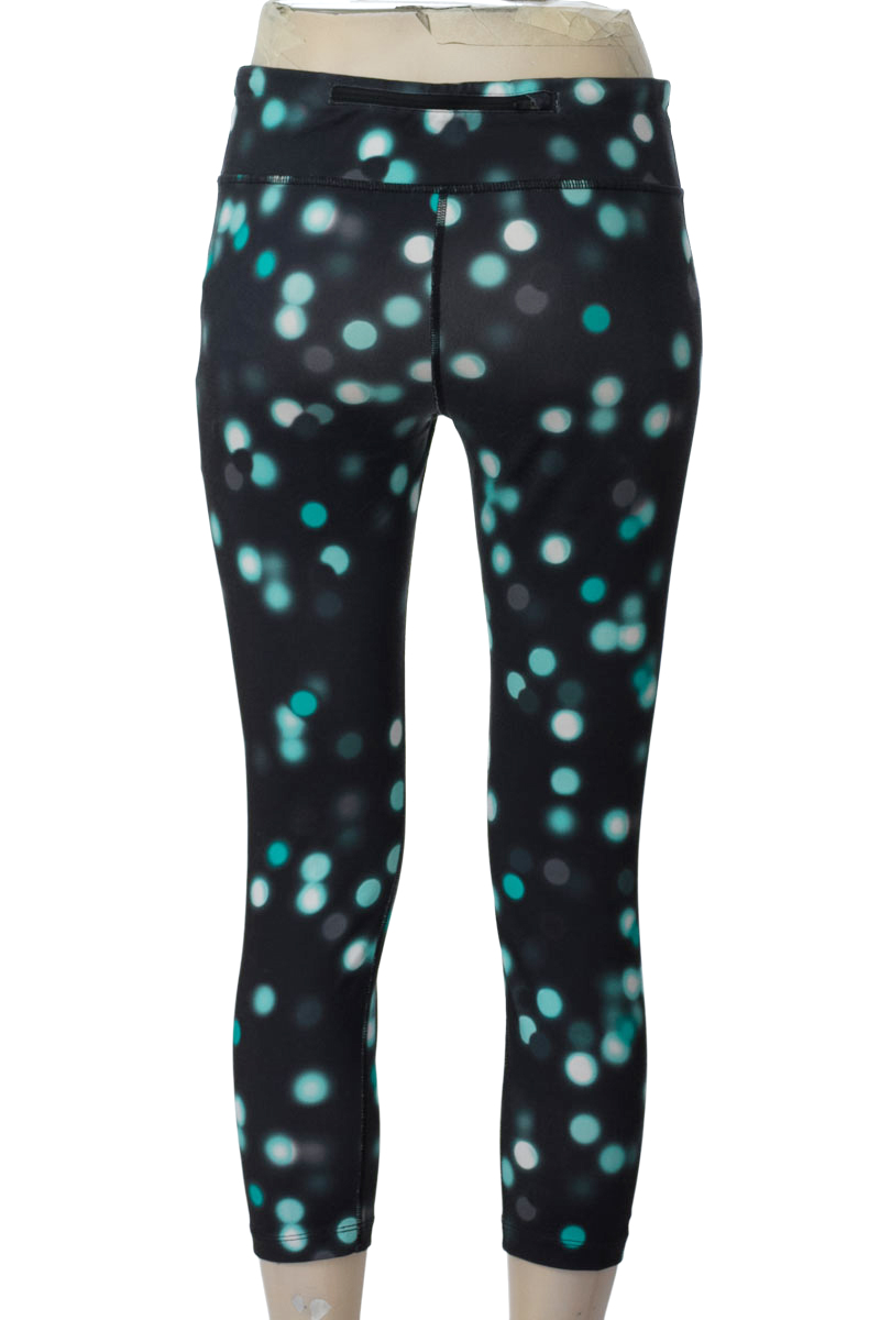 Ropa Deportiva / Salida de Baño color Negro - Nike