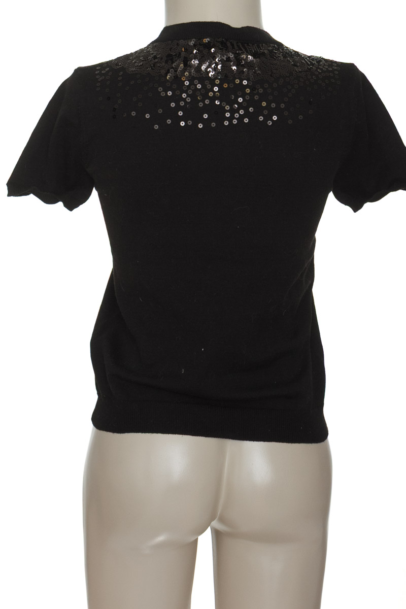Top / Camiseta color Negro - Closeando