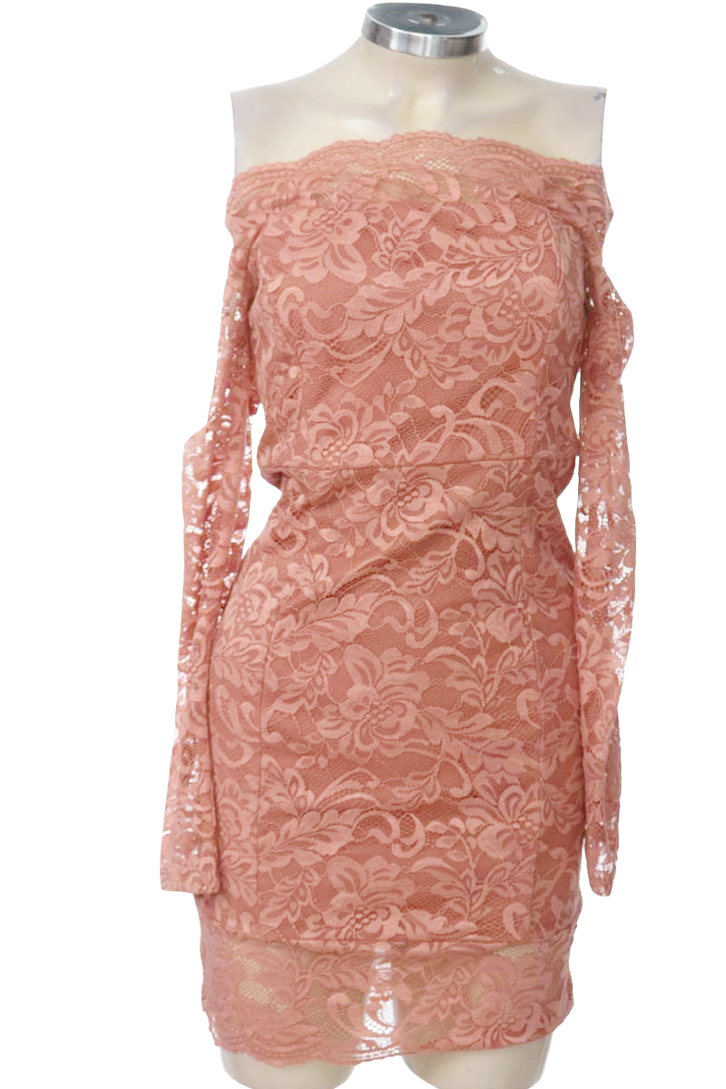 Vestido / Enterizo color Rosado - Nikibiki