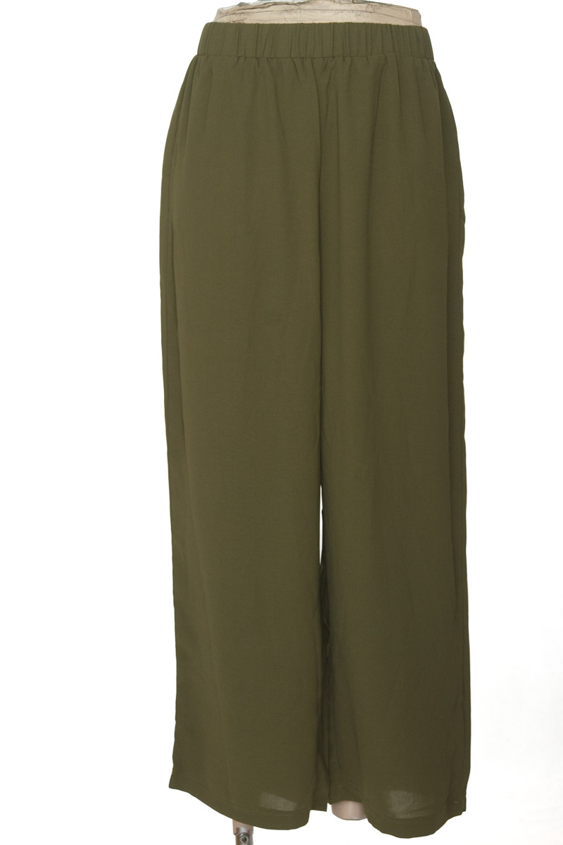 Pantalones color Verde - Closeando