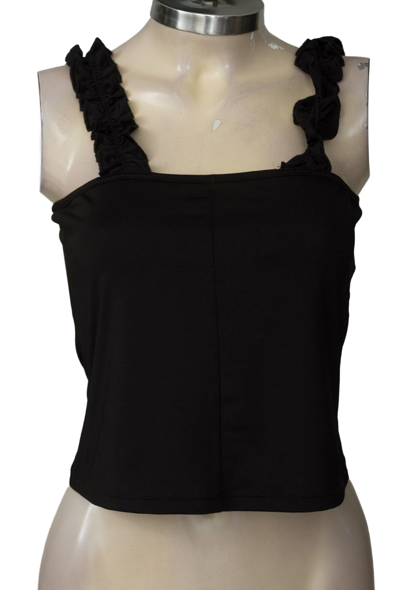 Top / Camiseta color Negro - Closeando