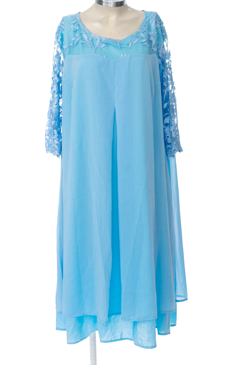 Vestido / Enterizo color Azul - Closeando