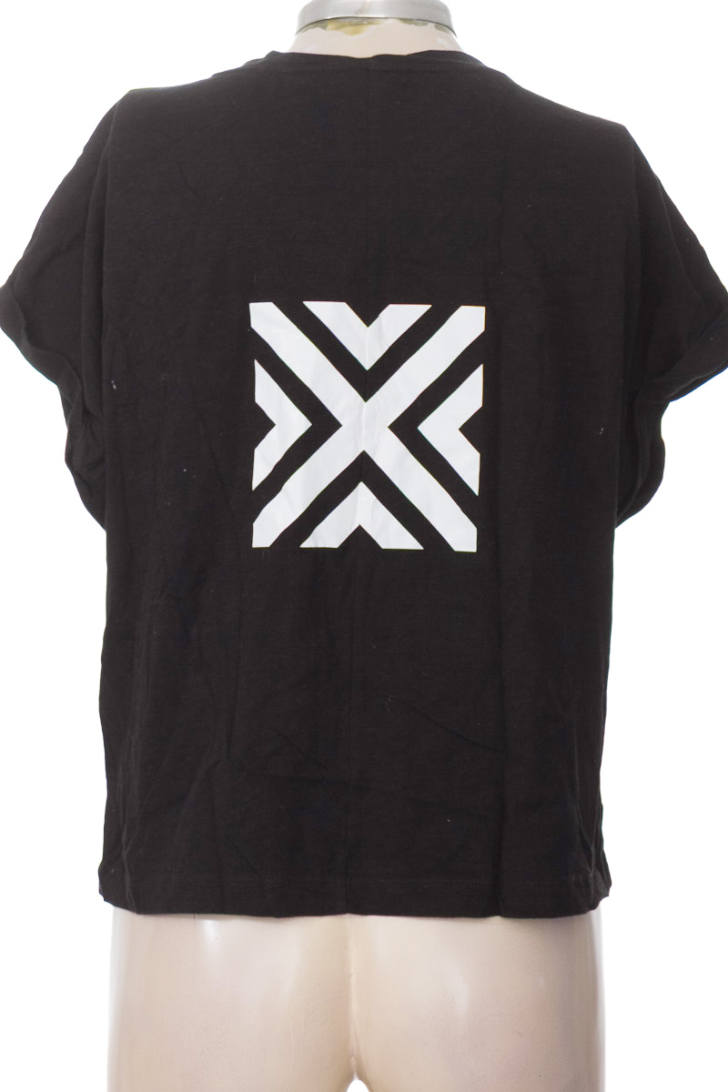 Top / Camiseta color Negro - Gef