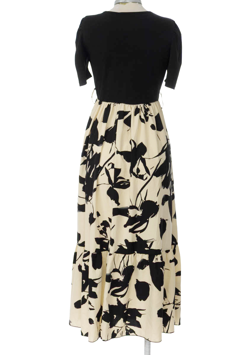 Vestido / Enterizo color Negro - Closeando