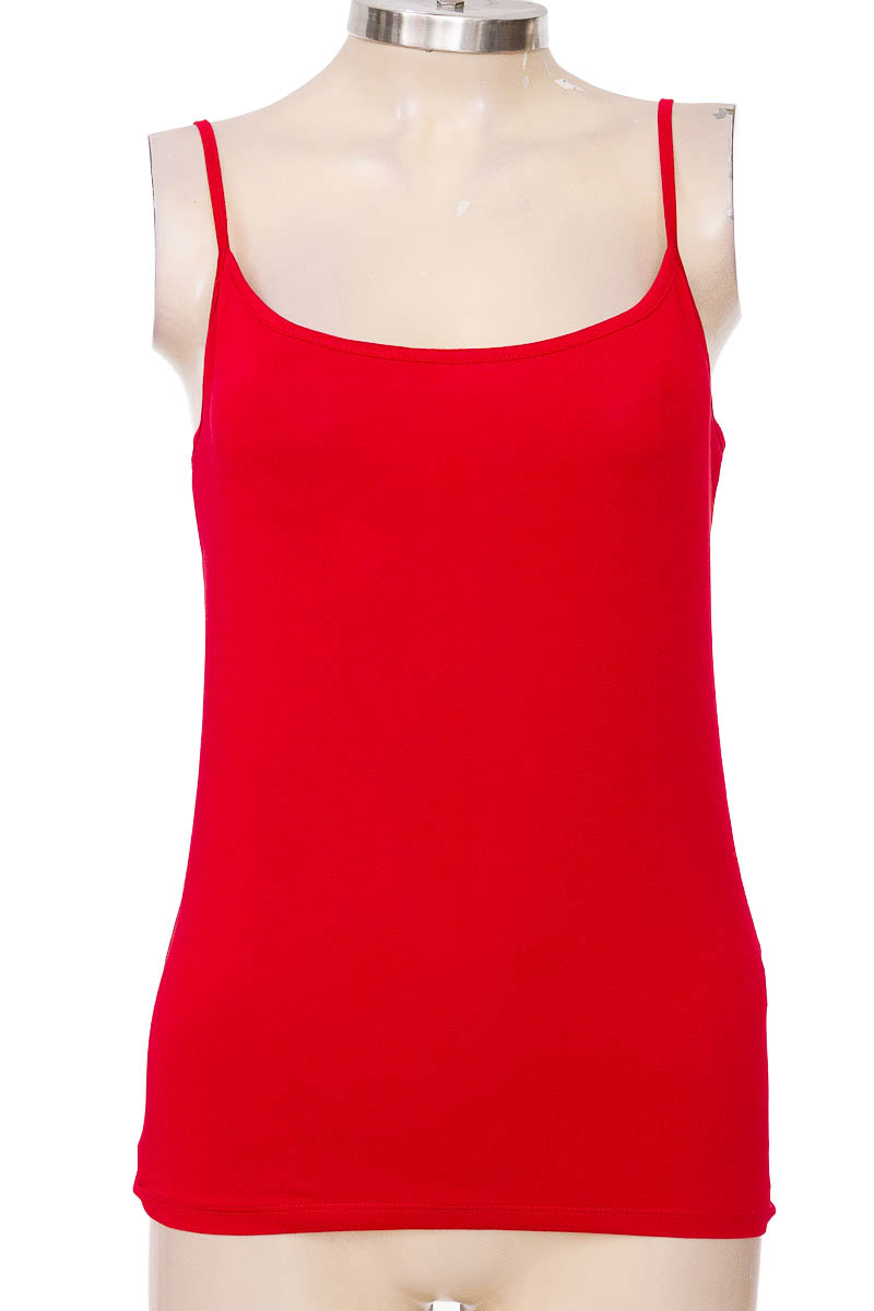 Top / Camiseta color Rojo - Arkitect