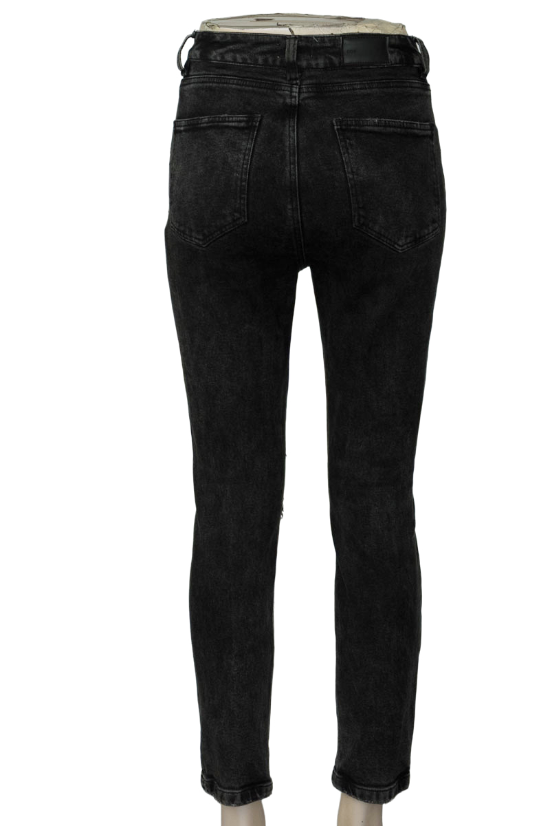 Pantalones color Negro - One Half