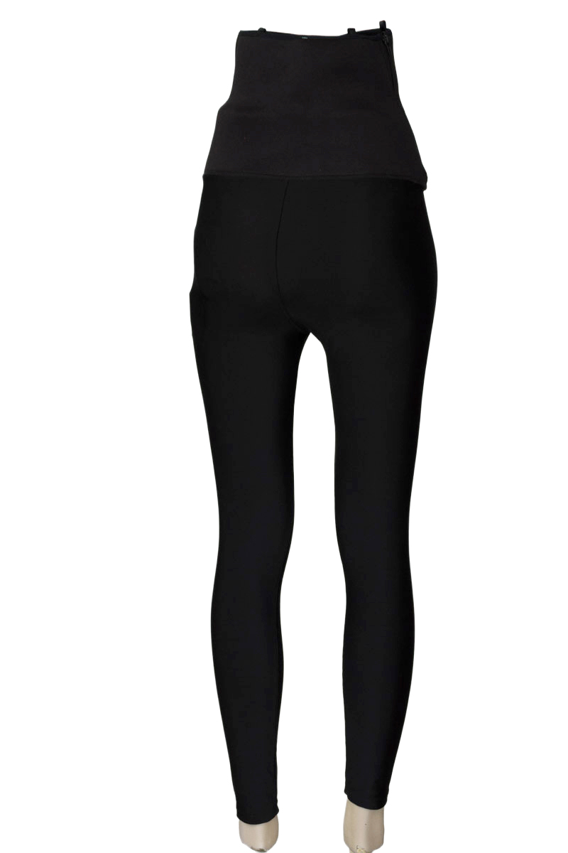 Ropa Deportiva / Salida de Baño color Negro - Closeando