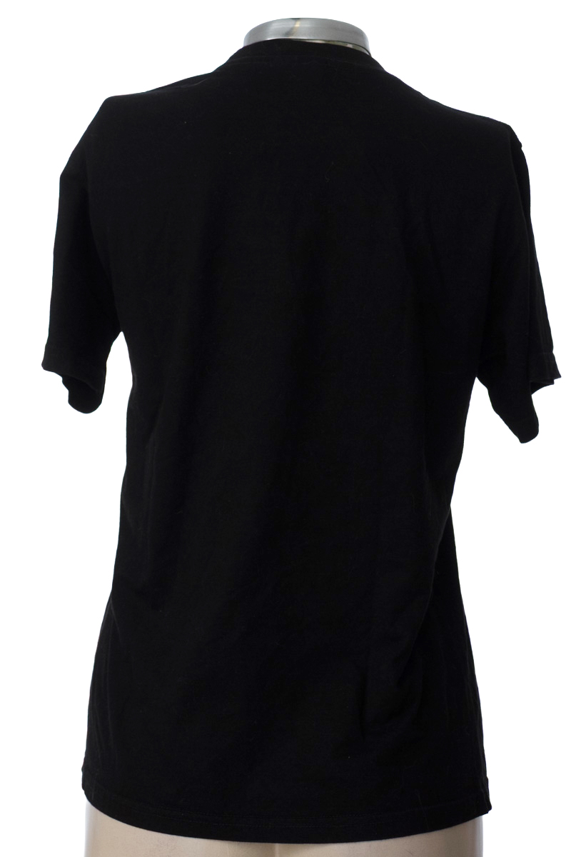 Top / Camiseta color Negro - Closeando