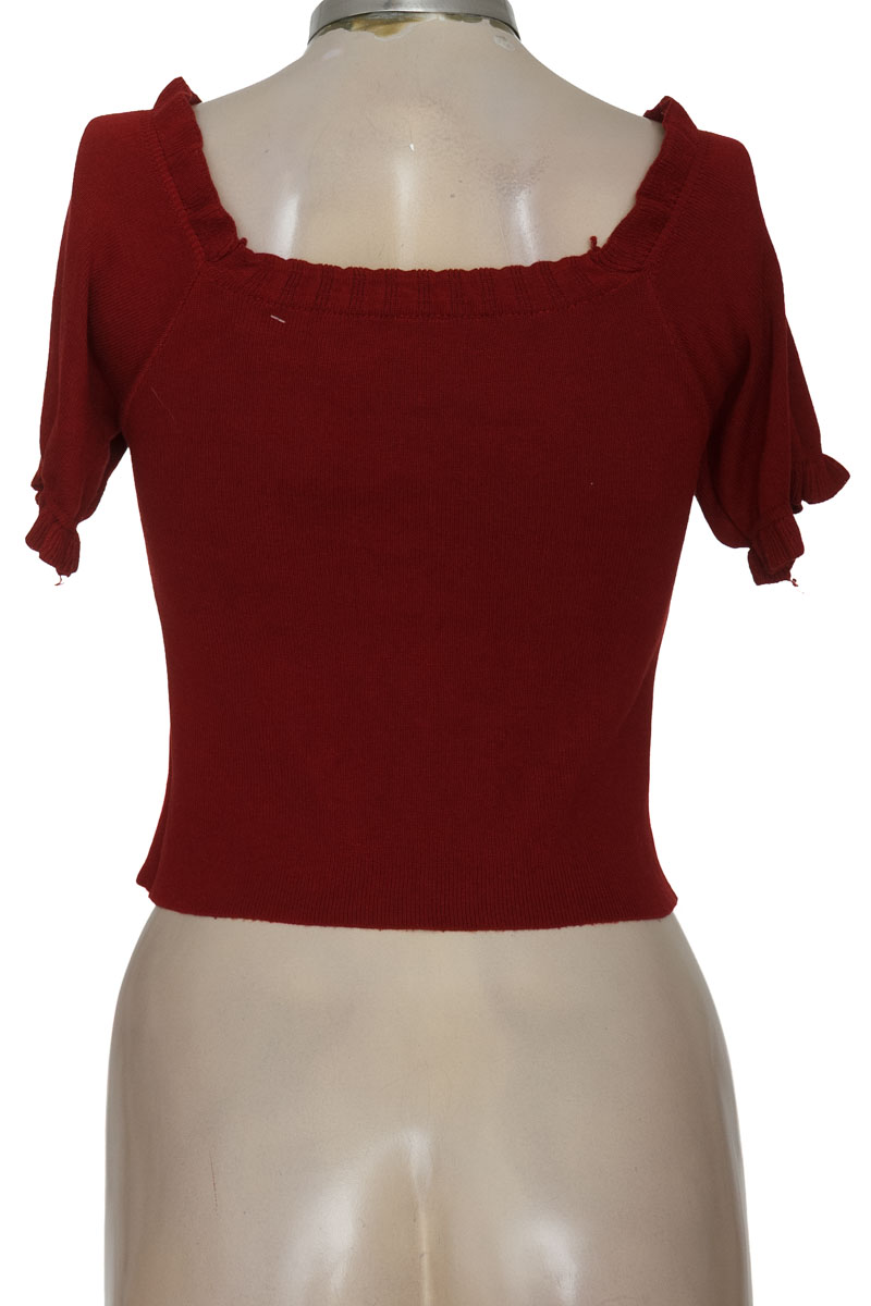 Top / Camiseta color Vinotinto - Closeando