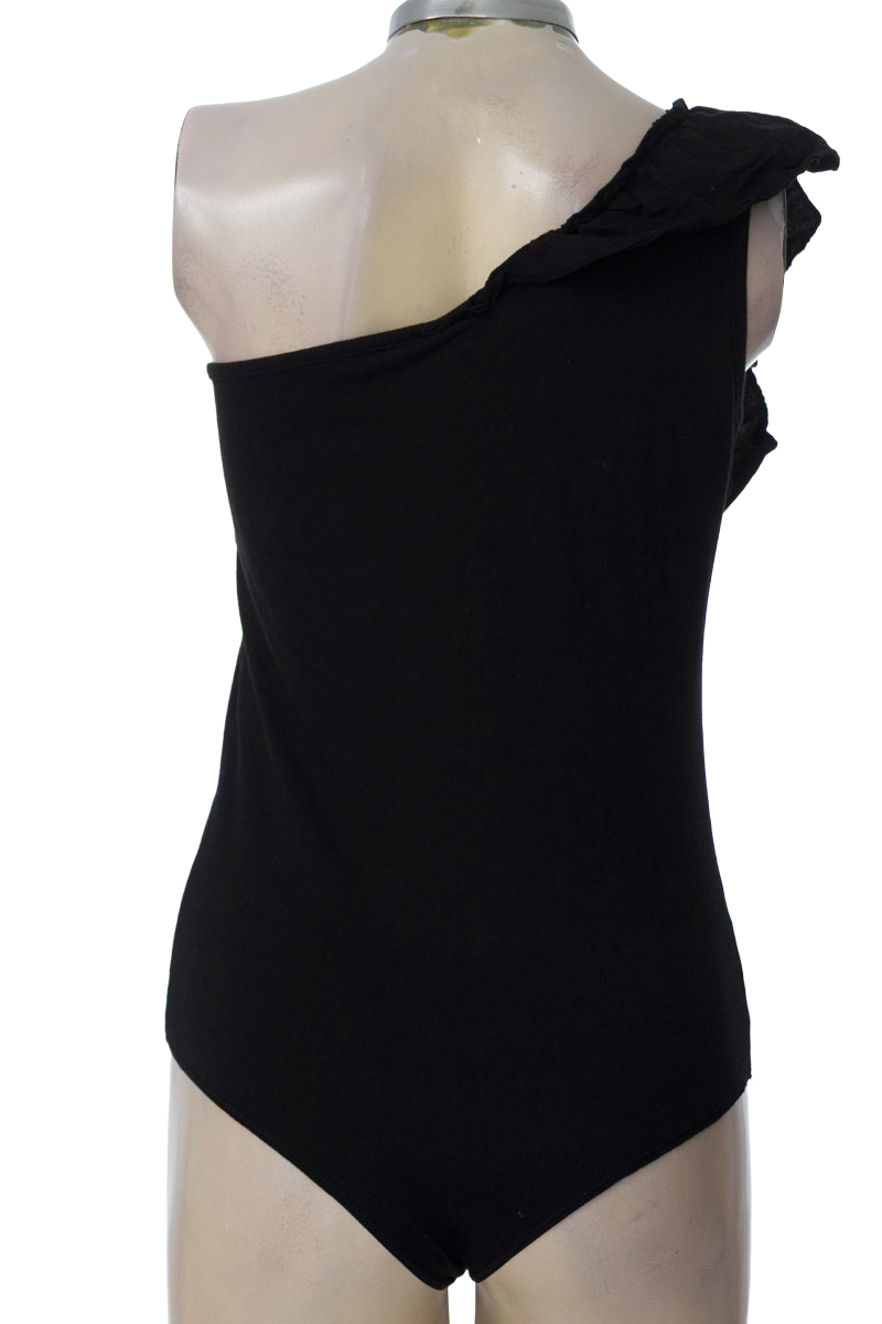 Top / Camiseta color Negro - Pacifika