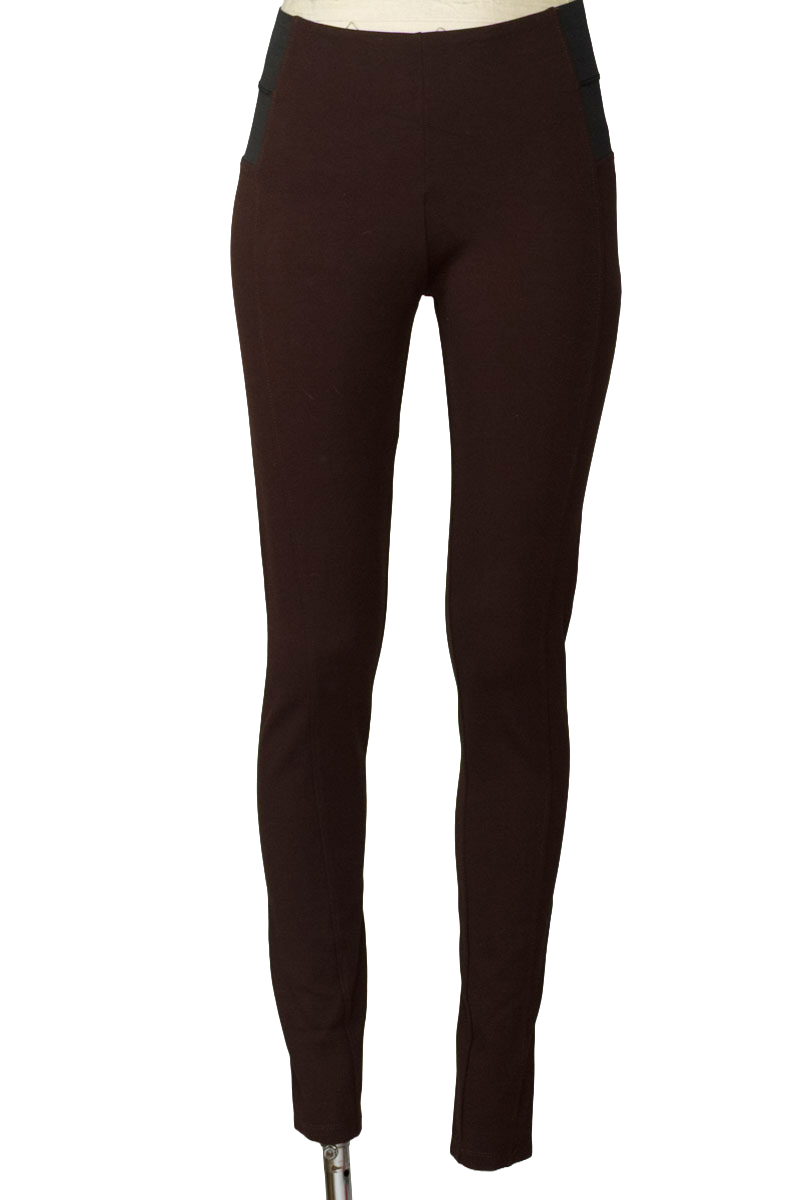 Pantalones color Café - Closeando