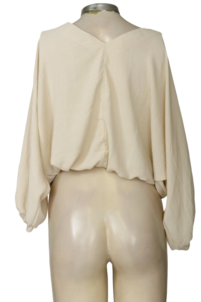Blusa color Beige - Closeando