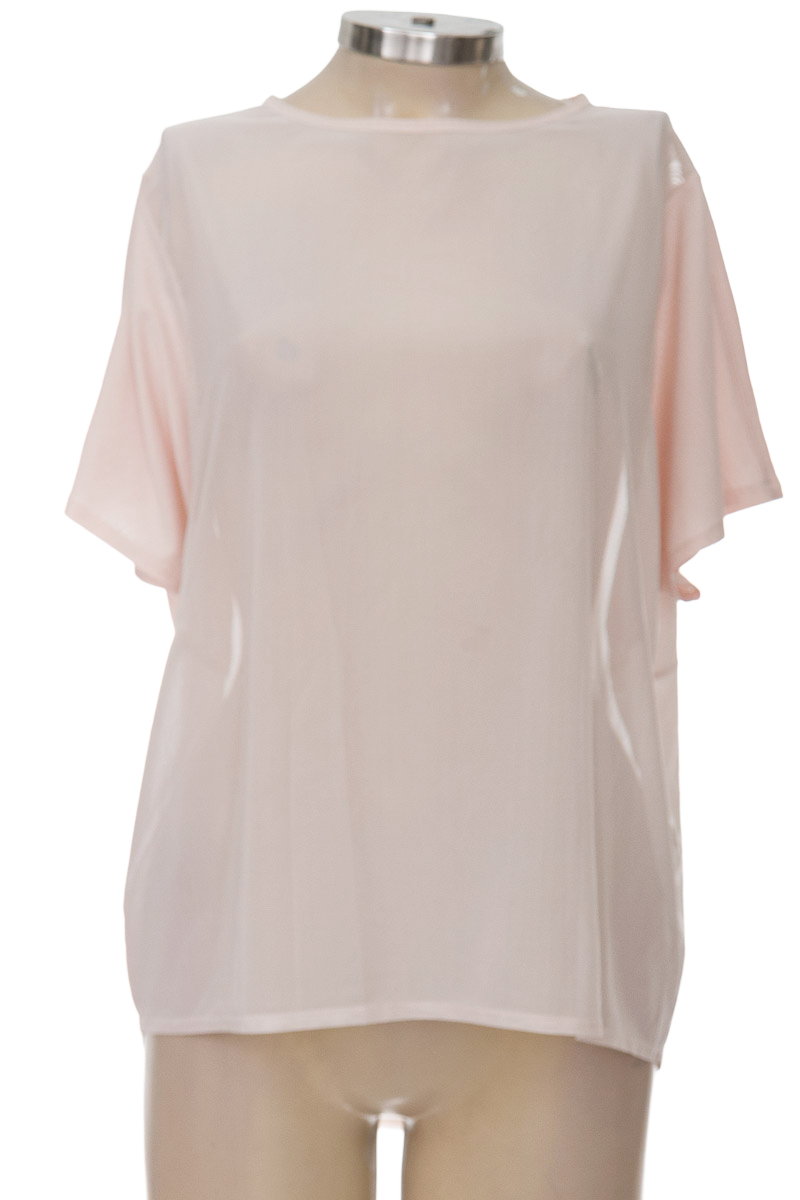 Ropa Deportiva / Salida de Baño color Rosado - Puma