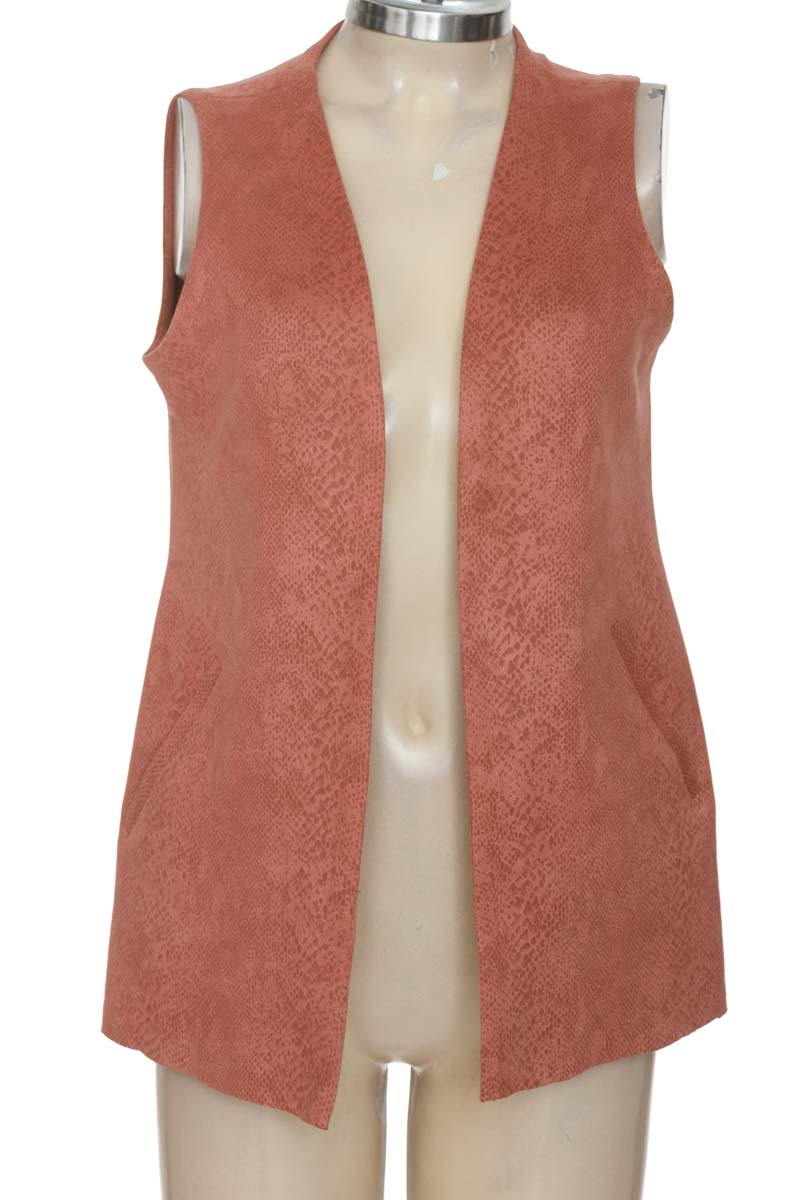 Chaqueta / Abrigo color Rosado - Koaj