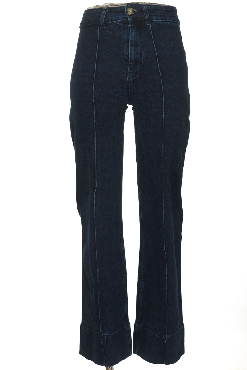 Pantalones color Azul - Stradivarius