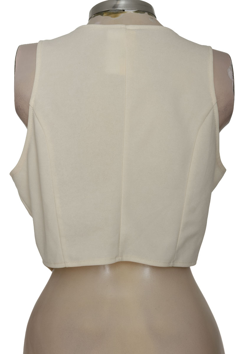 Top / Camiseta color Beige - Closeando