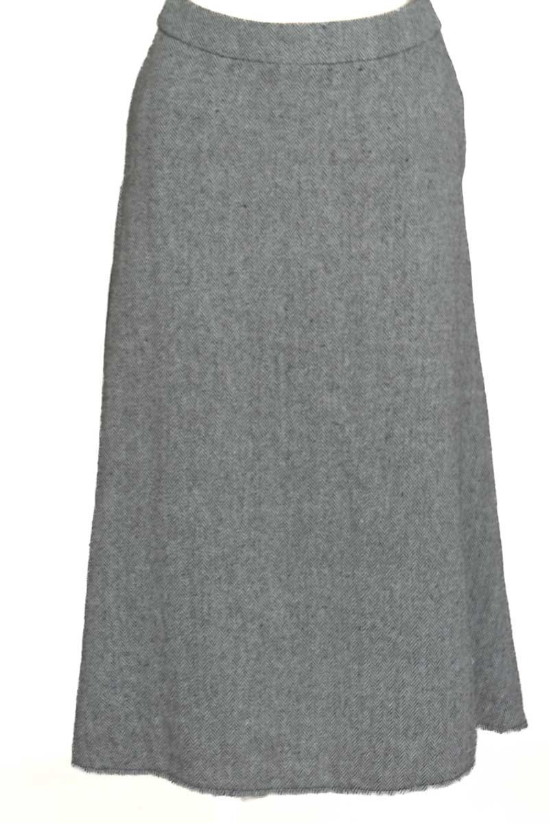 Falda color Gris - Closeando