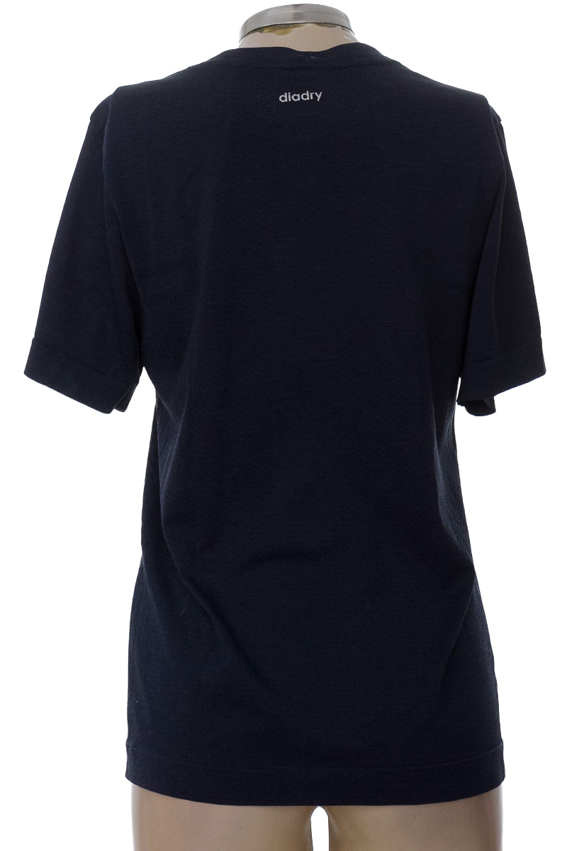 Ropa Deportiva / Salida de Baño color Azul - Diadora