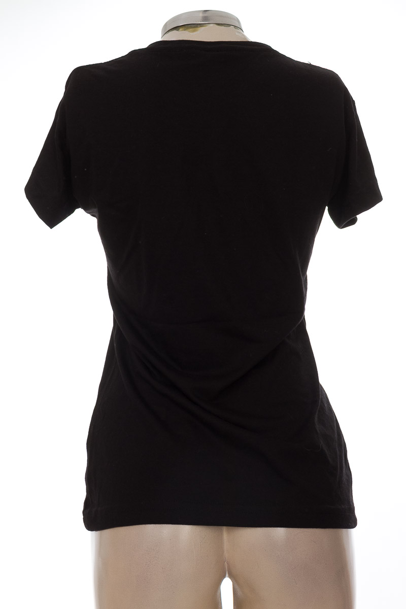 Top / Camiseta color Negro - Closeando