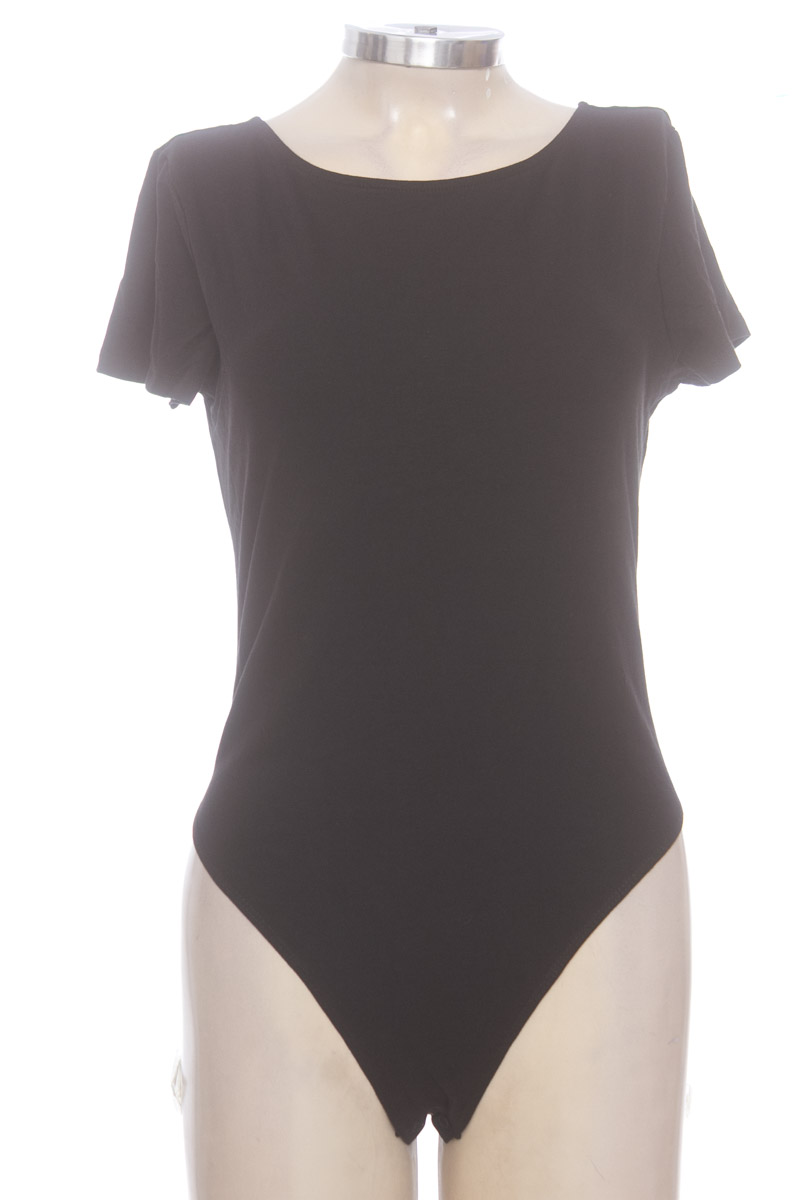 Top / Camiseta color Negro - Divided by H&M