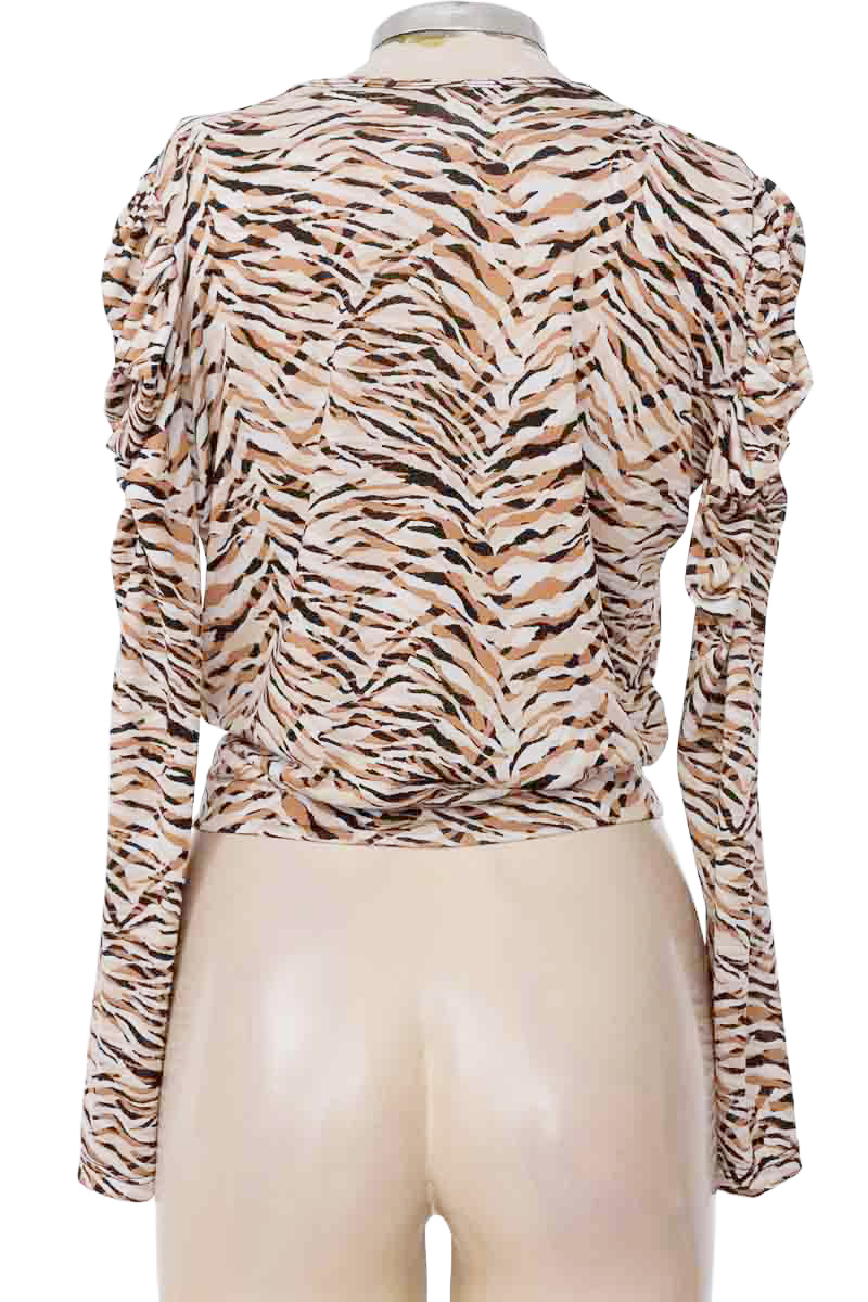 Blusa color Beige - Closeando