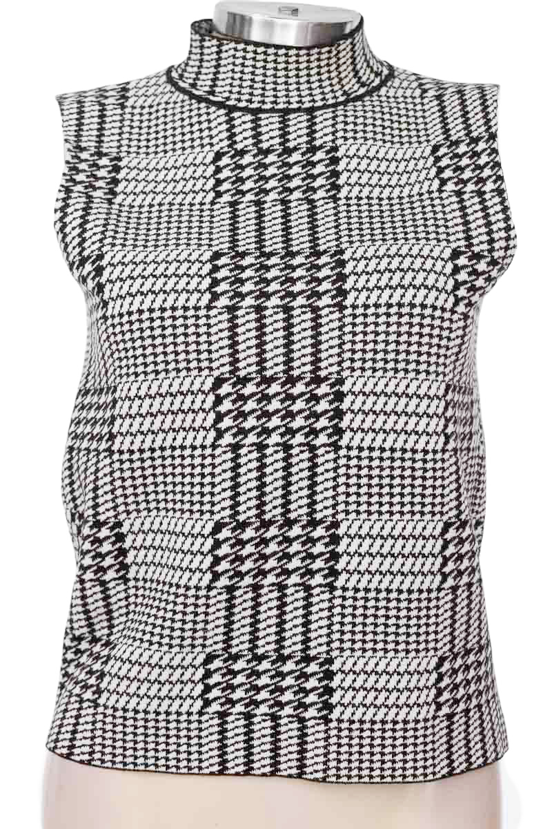 Top / Camiseta color Negro - Gracia