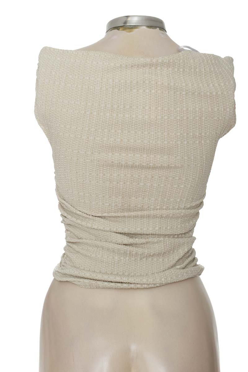 Top / Camiseta color Beige - Divided by H&M