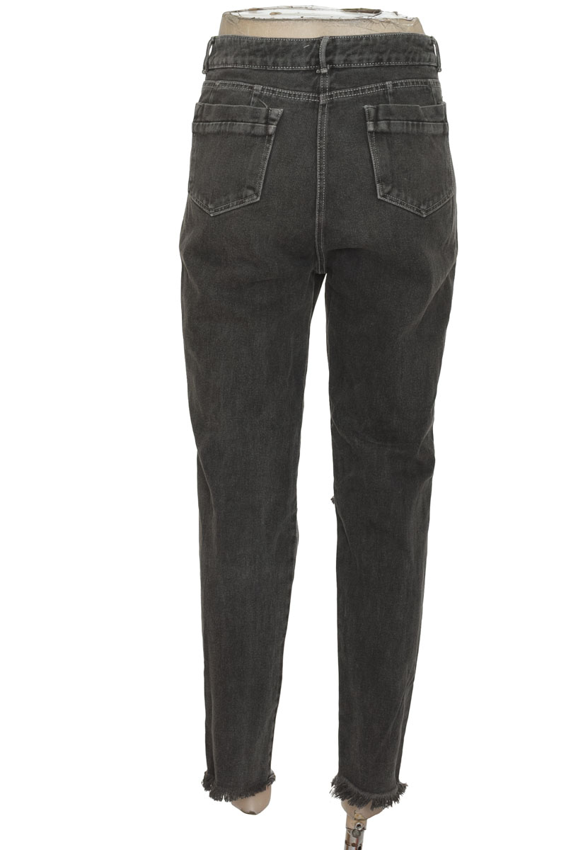 Pantalones color Gris - Closeando