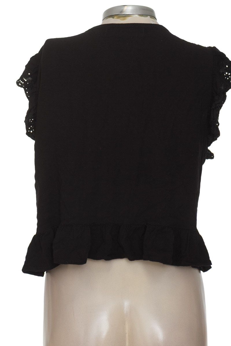 Top / Camiseta color Negro - University Club
