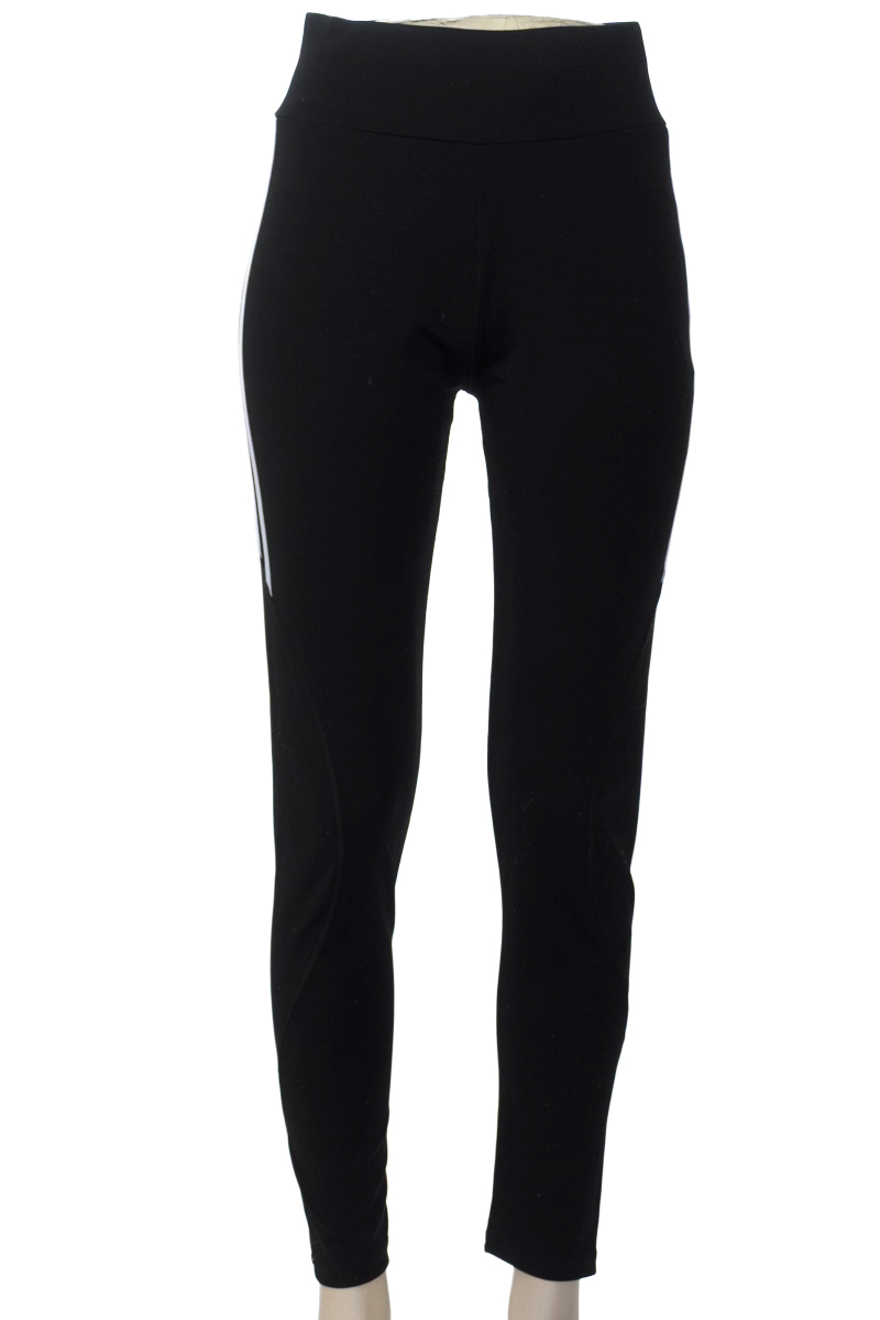 Ropa Deportiva / Salida de Baño color Negro - El Sol Rojo