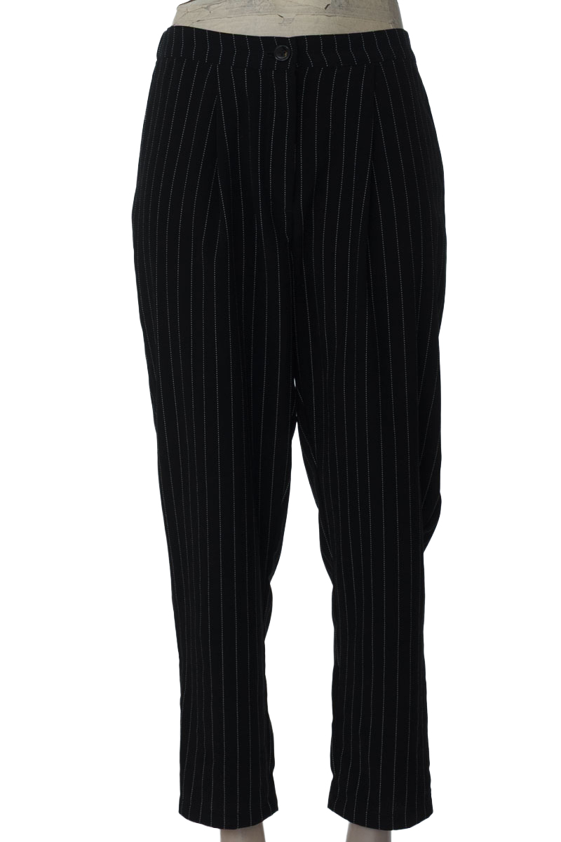 Pantalones color Negro - Divided by H&M