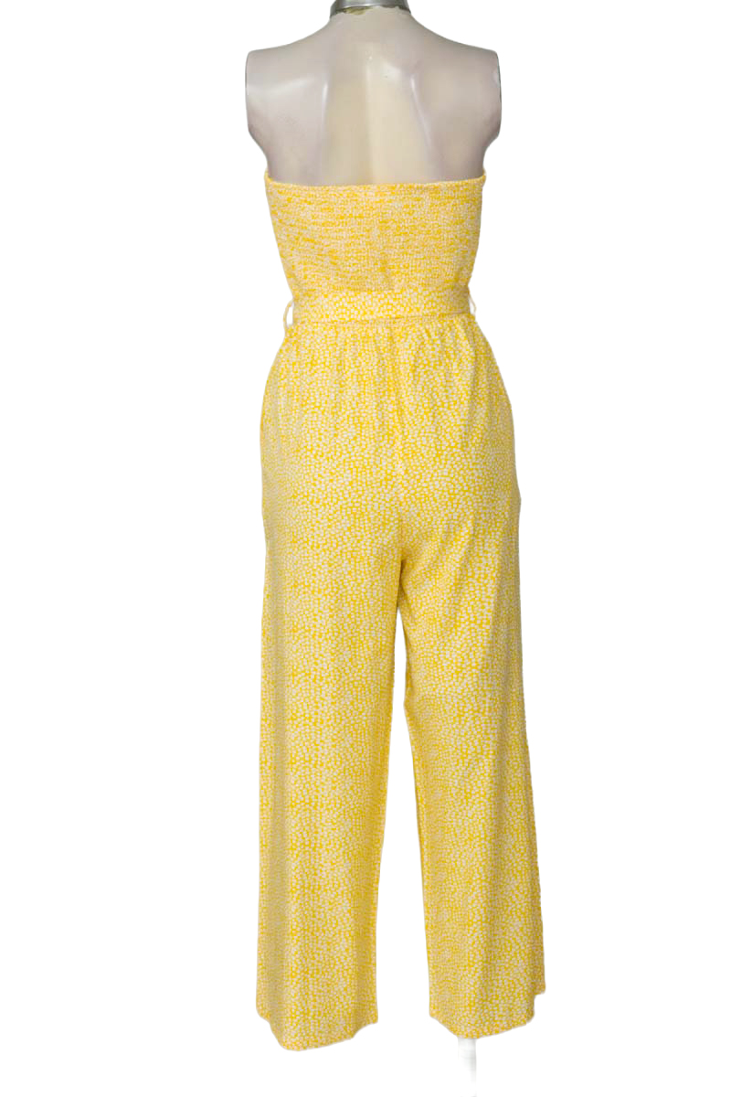 Vestido / Enterizo color Amarillo - Closeando