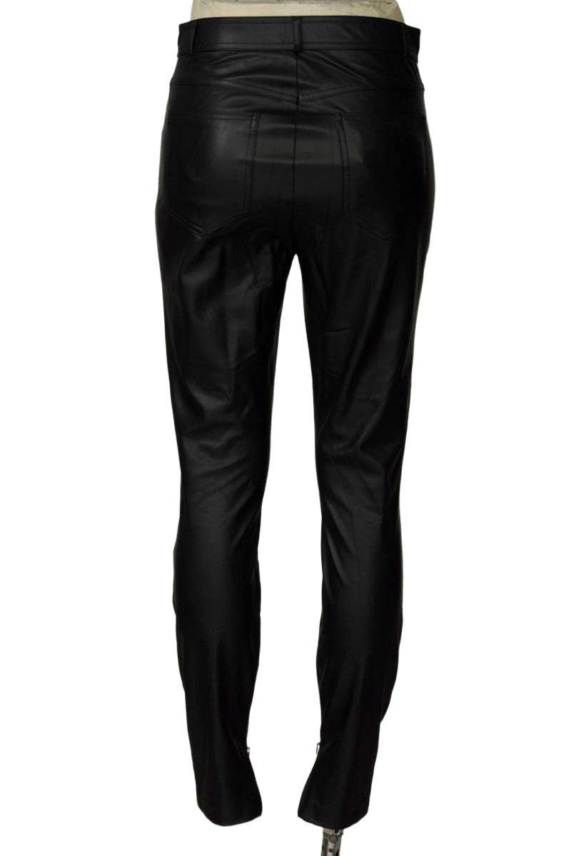 Pantalones color Negro - Zara