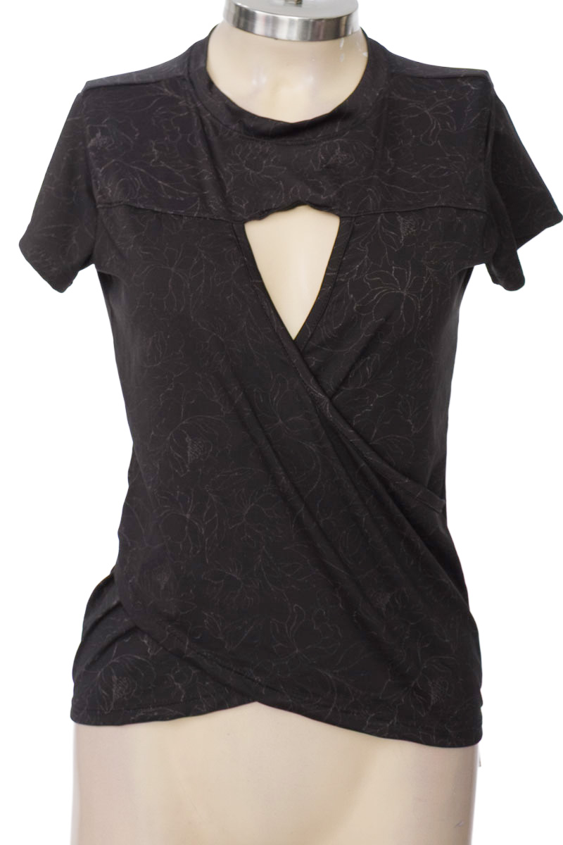 Ropa Deportiva / Salida de Baño color Negro - Confetex