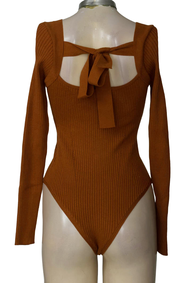 Top / Camiseta color Café - Astr the Label