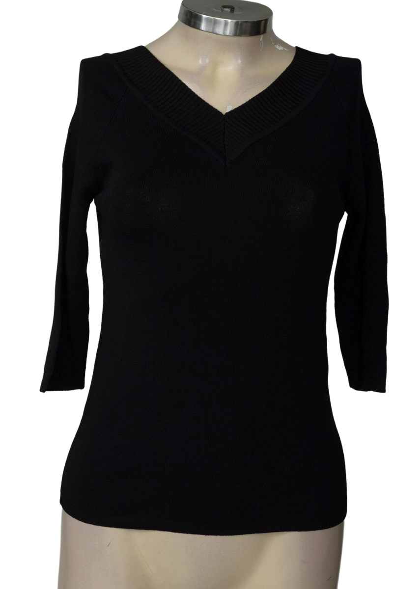 Sweater color Negro - Closeando