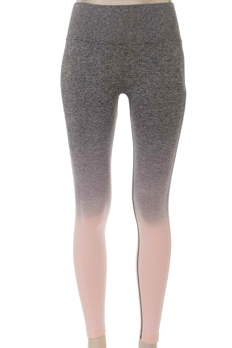 Ropa Deportiva / Salida de Baño color Gris - Closeando