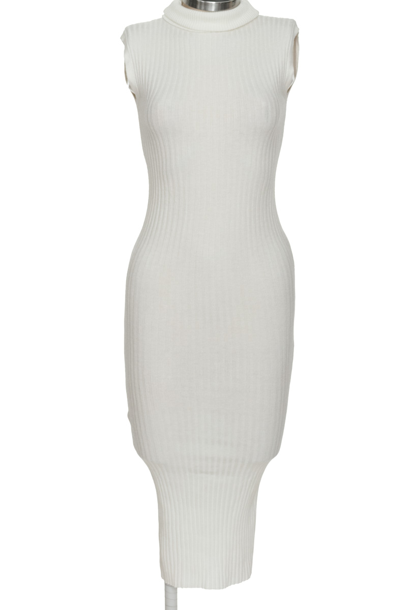 Vestido / Enterizo color Blanco - Closeando