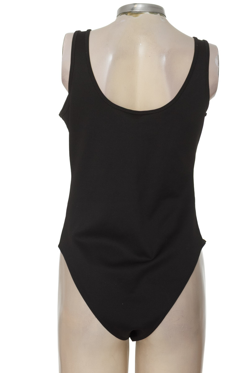 Top / Camiseta color Negro - H&M
