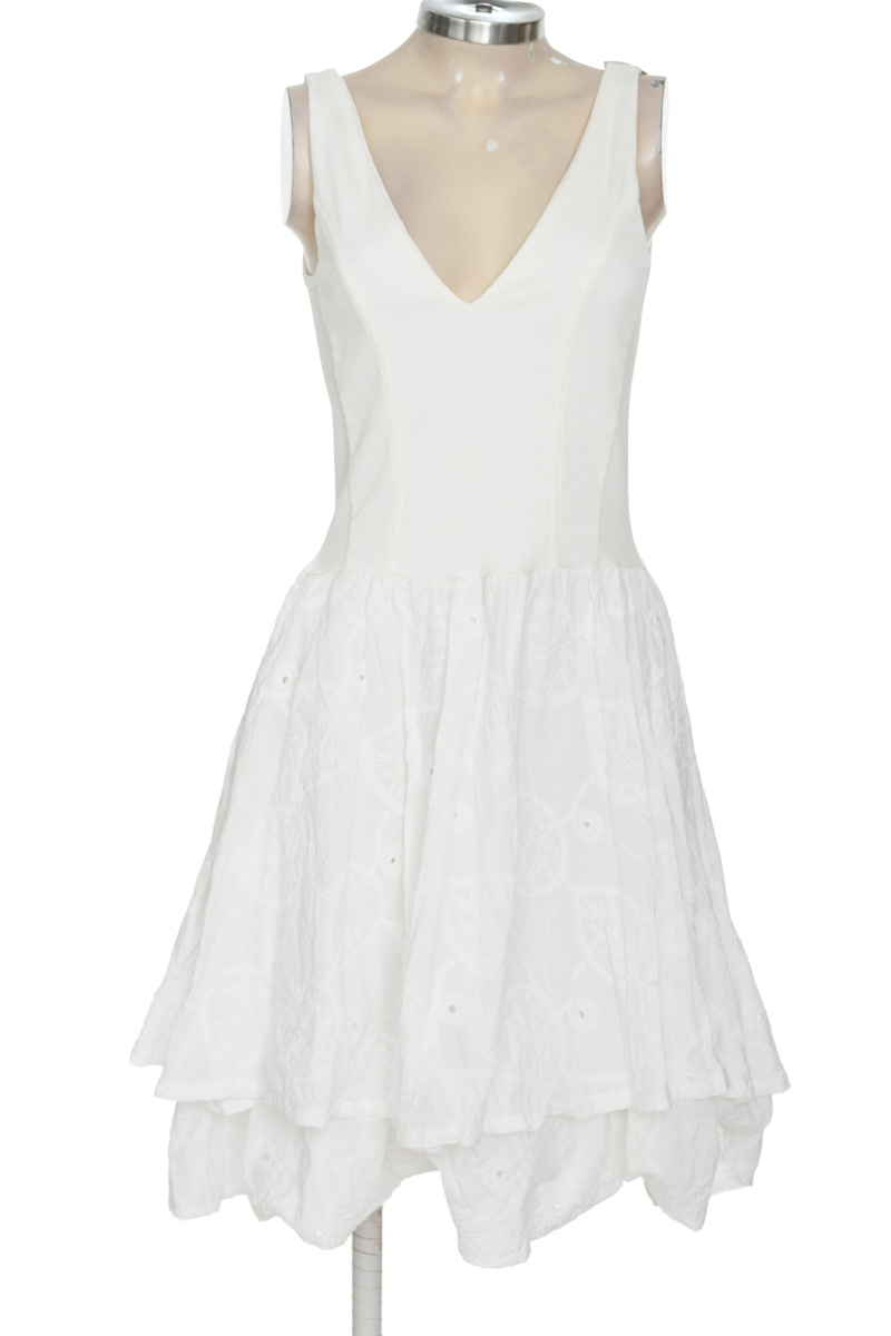 Vestido / Enterizo color Blanco - Closeando