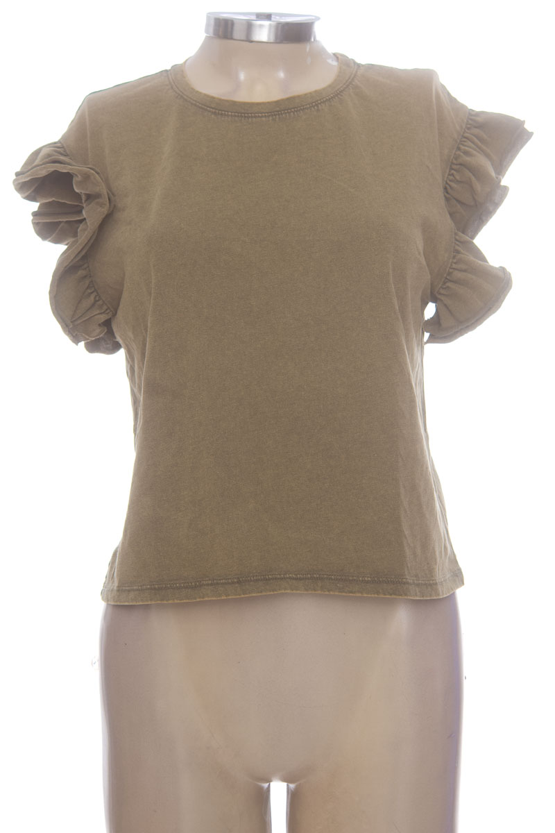 Top / Camiseta color Verde - Zara