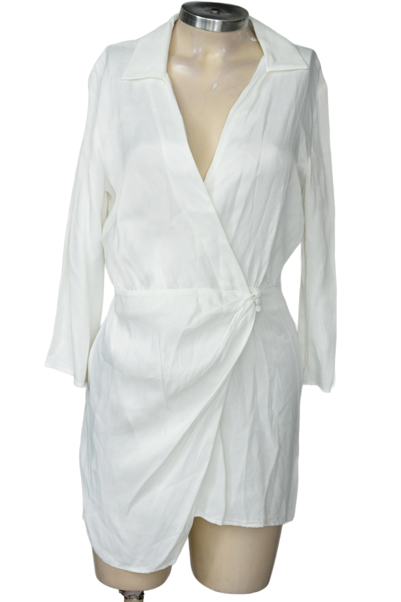 Vestido / Enterizo color Blanco - Zara