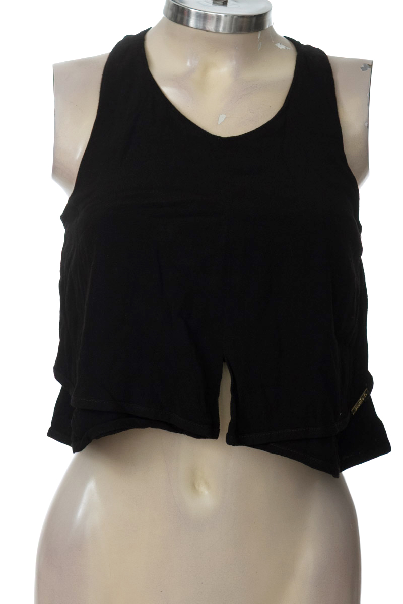 Top / Camiseta color Negro - Studio F